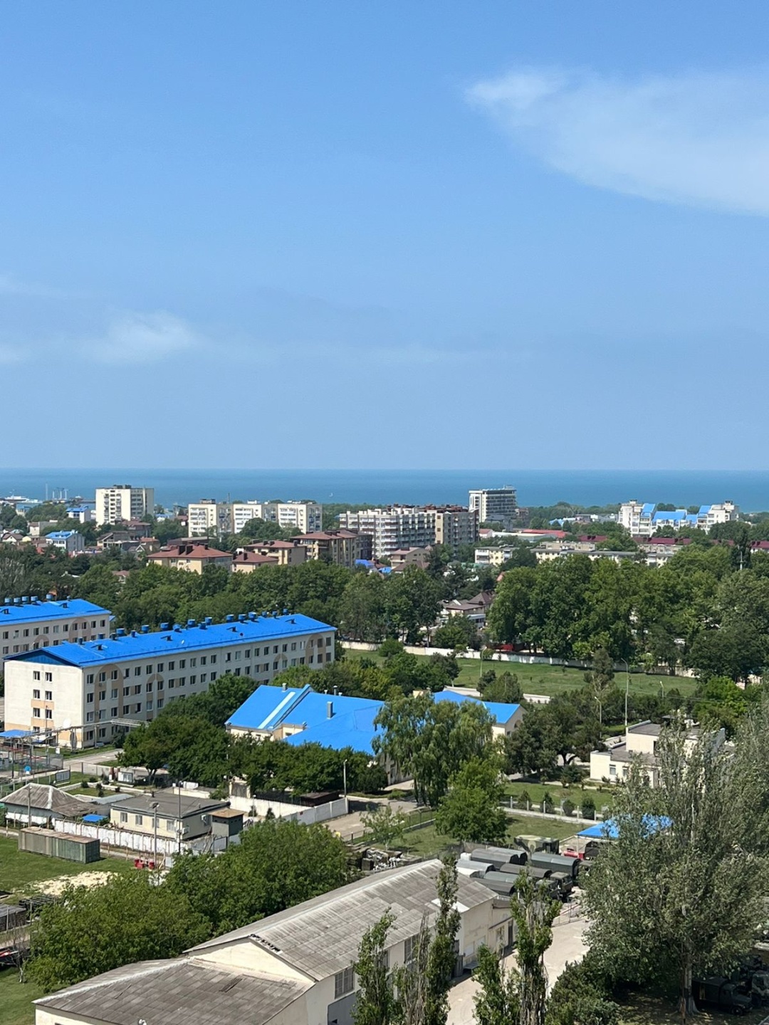 Продается 1-к квартира, 45 кв.м., на 16 этаже в ЖК Трио-Комфорт.
Ключи получены, можно начинать делать ремонт.

Застройщик трепетно относится к своим жильцам и заботится о придомовой территории. Зоны отдыха, детские и спортивные площадки гарантированы. 
Закрытая территория, проезд машин через шлаг